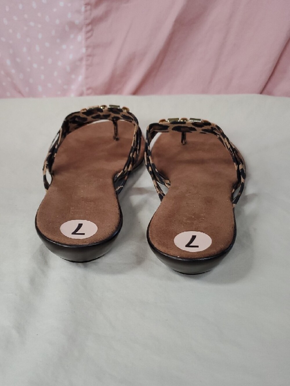Womens Size Italian Shoemakers Leopard-Print Brown ThongSandals with GoldAccents - Picture 9 of 9